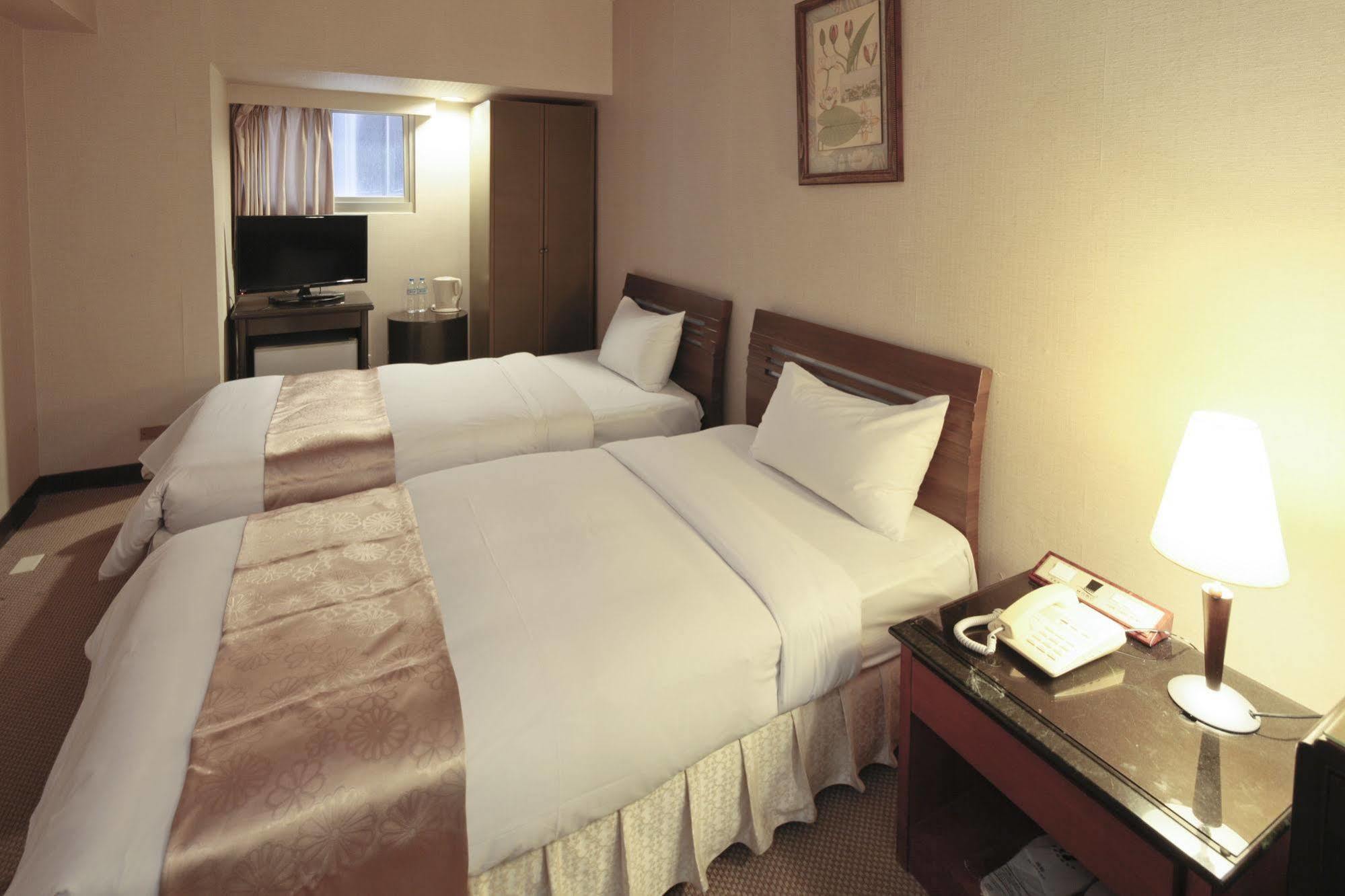 Lincoln Hotel Tainan Exterior photo